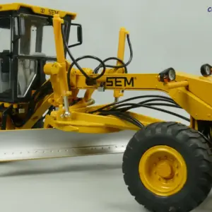 1:35 Scale SEM 919 Grader Construction Model 22 Hcb8c33cf9a80443bbace652caa9ea599I