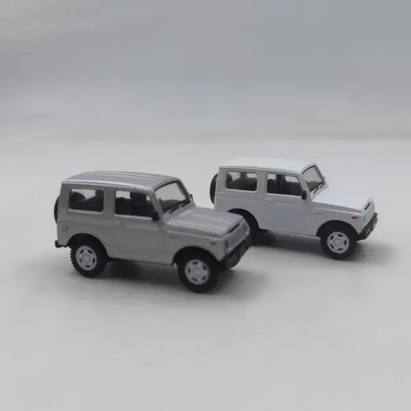 1:64 Scale Suzuki Jimny Diecast Model - Image 2