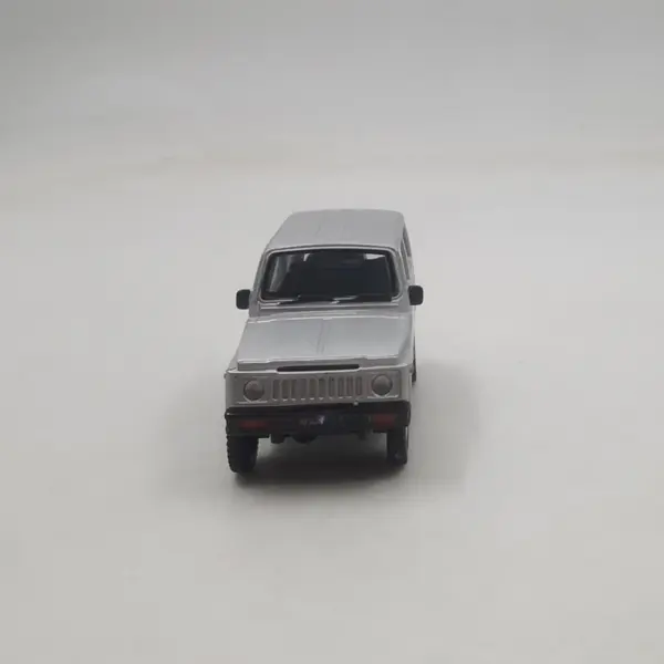 1:64 Scale Suzuki Jimny Diecast Model - Image 4