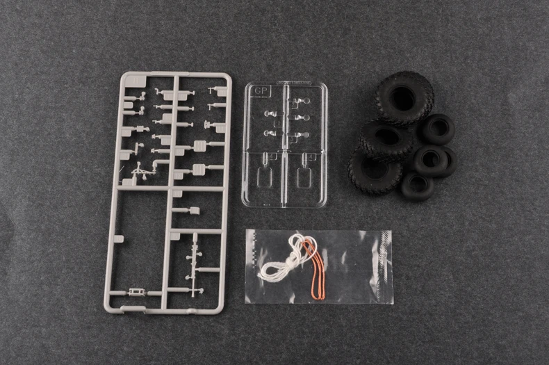 Russian BRDM-1 Scout Vehicle Model Kit 1:35 5 Russian BRDM-1 Scout Vehicle Model Kit 1:35 - Image 5