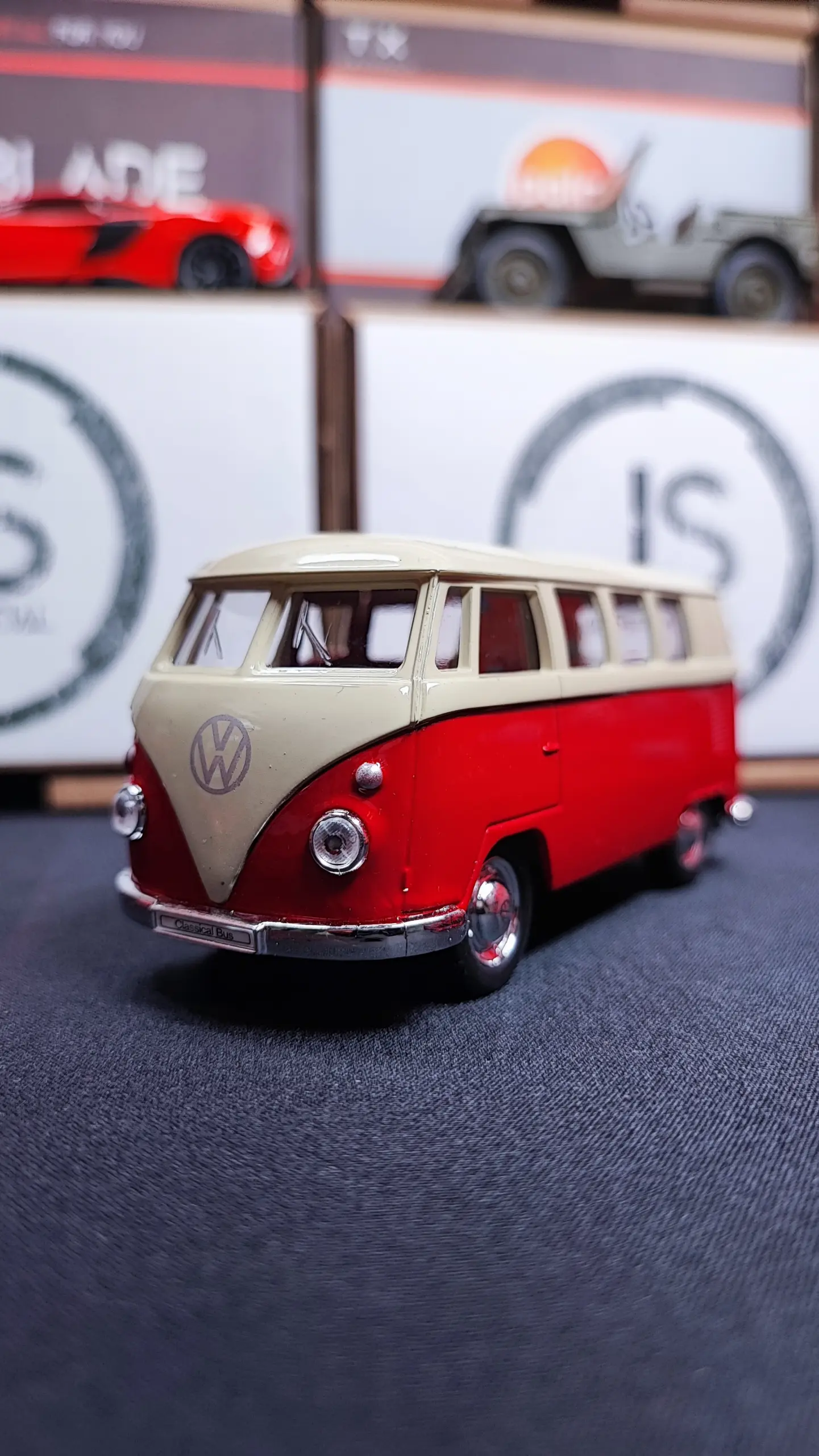 WELLY 1:36 Diecast Volkswagen T1 Bus Model 11 WELLY 1:36 Diecast Volkswagen T1 Bus Model - Image 11