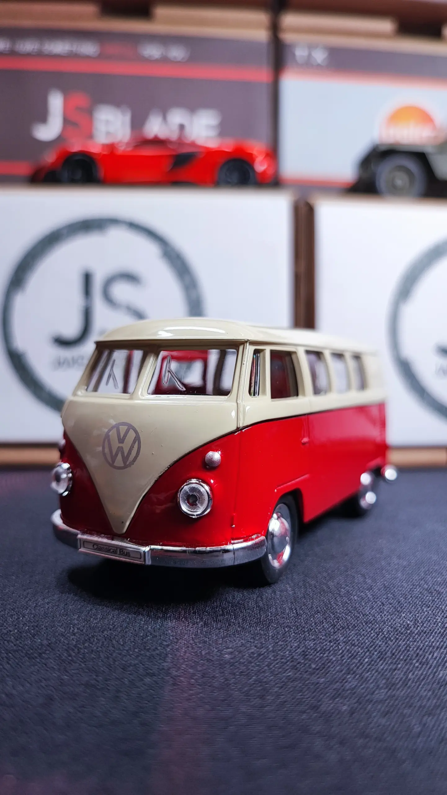 WELLY 1:36 Diecast Volkswagen T1 Bus Model 5 WELLY 1:36 Diecast Volkswagen T1 Bus Model - Image 5