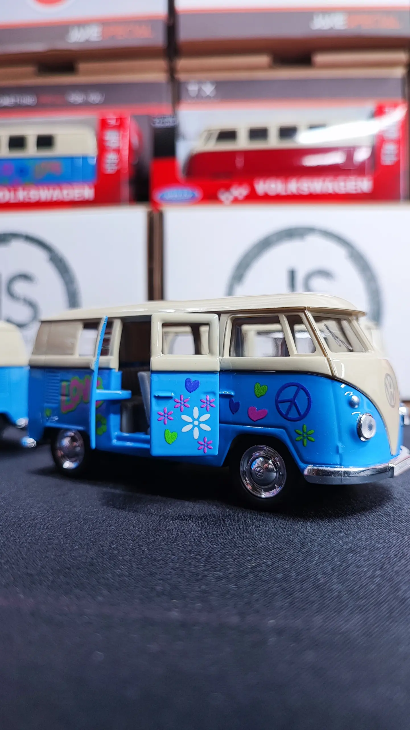 Voiture Miniature Welly 1:36 Diecast Volkswagen T1 Flowers Bus Model 10 Voiture Miniature Welly 1:36 Diecast Volkswagen T1 Flowers Bus Model - Image 10