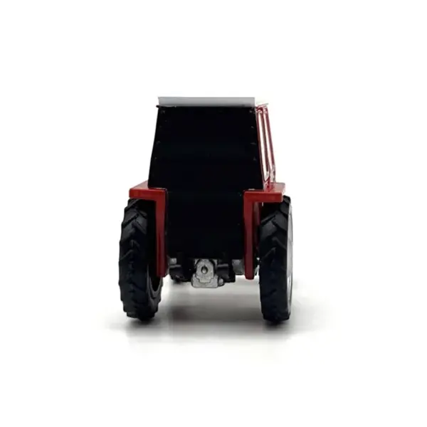 1:76 Scale Retro Alloy 135 Tractor Model - Image 3