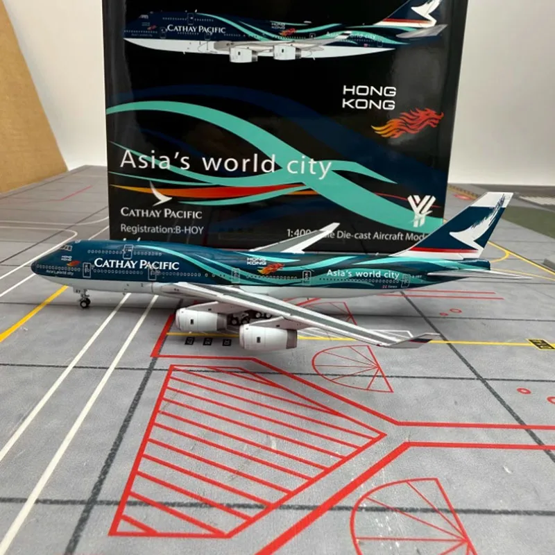 Cathay Pacific B747-400 Diecast Model 1:400 Scale 4 Cathay Pacific B747-400 Diecast Model 1:400 Scale - Image 4