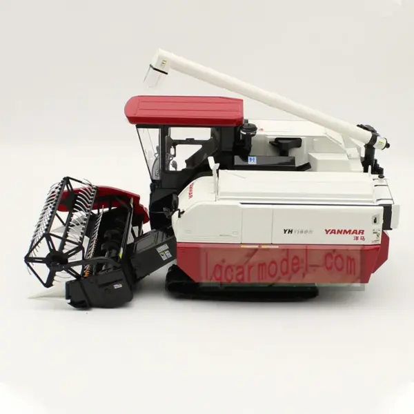 1:22 Scale Alloy Combine Harvester Model Display Figurine - Image 4