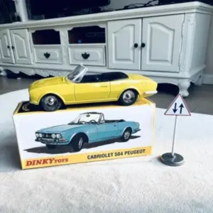 1:43 Dinky Cabriolet Alloy Model Car 15 S02aa9bd26f4a4c9bbd0310132b004177T