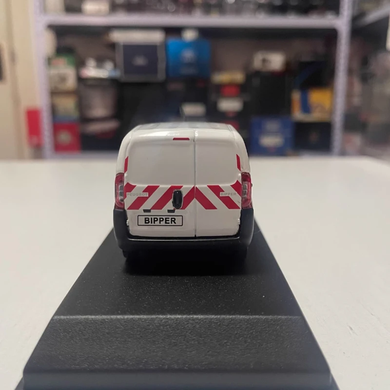 Norev 1:43 Peugeot Bipper Alloy Model Car 5 Norev 1:43 Peugeot Bipper Alloy Model Car - Image 5