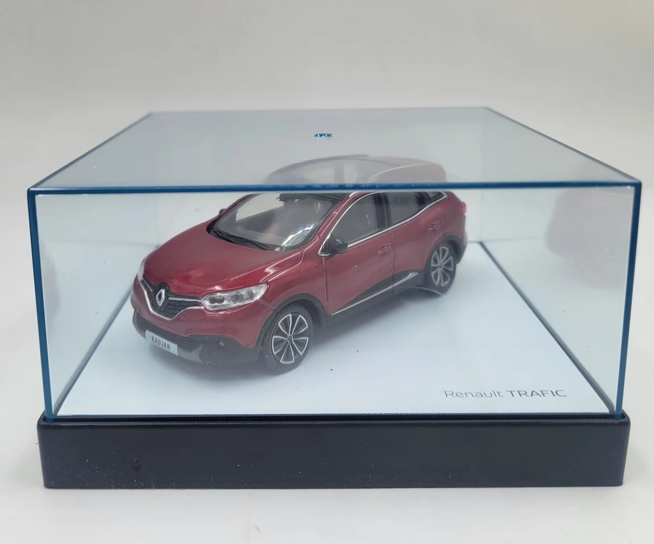 1:43 Scale Metal Diecast CAPTUR Kadjar Model 8 1:43 Scale Metal Diecast CAPTUR Kadjar Model - Image 8