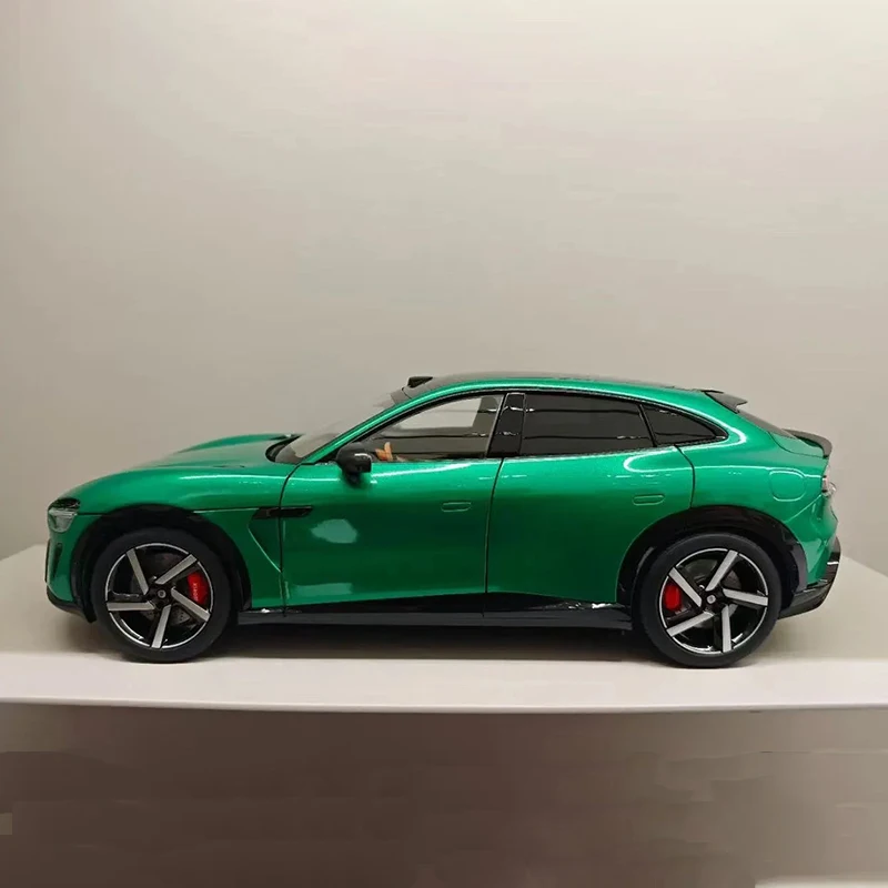Xiaomi YU7 Jewel Green Titanium Alloy SUV Model 1:18 Scale 800V Medium Large Pure Electric Officially Licensed Collector's Toy 5 Xiaomi YU7 Jewel Green Titanium Alloy SUV Model 1:18 Scale 800V Medium Large Pure Electric Officially Licensed Collector's Toy - Image 5