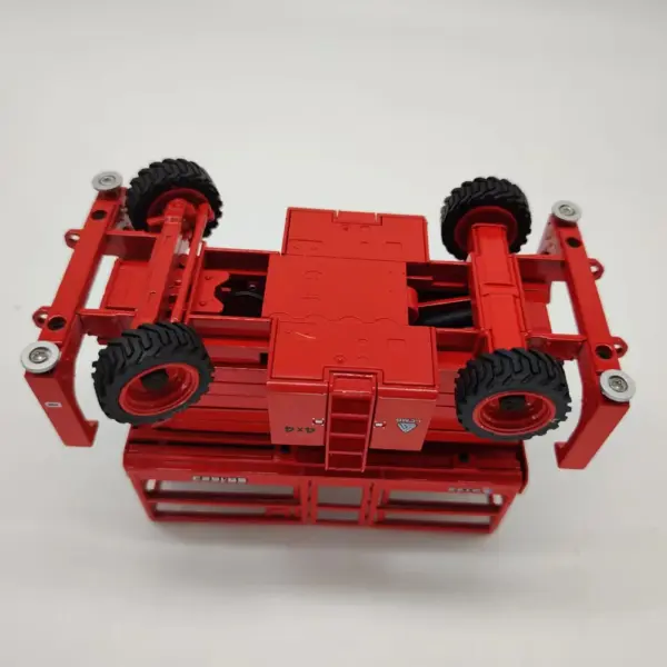 1:30 LGMG 1623 Off-road Scissor Lift Replica - Image 15