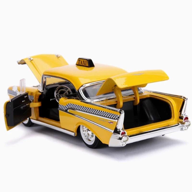 1957 Bel Air Taxi Model Car 1:24 Scale 4 1957 Bel Air Taxi Model Car 1:24 Scale - Image 4