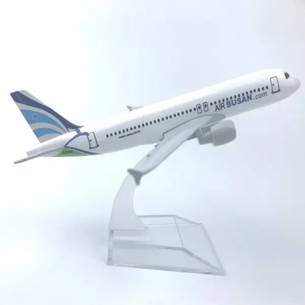 Metal Airbus A320 Diecast Model Plane 16cm - Image 8
