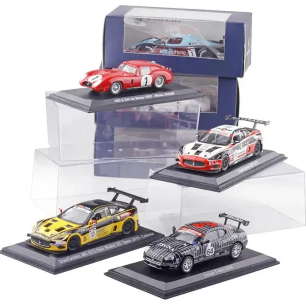 1:32 Scale Red Coupé Cambiocorsa Diecast Model - Image 6