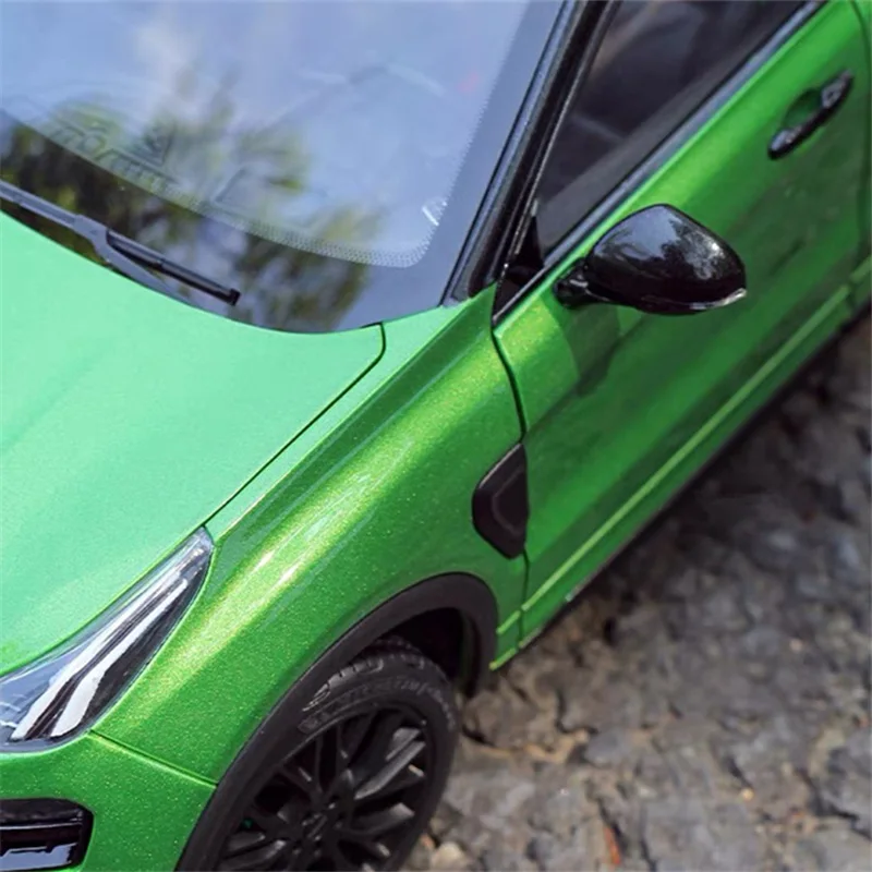 Bburago 1:18 Lynk & Co 05 Alloy Model Car 2 Bburago 1:18 Lynk & Co 05 Alloy Model Car - Image 2