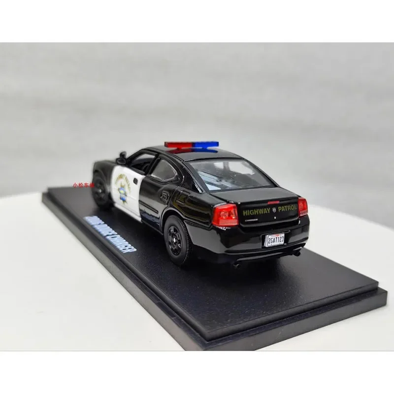 1:43 Scale 2006 Dodge Charger Model Car 4 1:43 Scale 2006 Dodge Charger Model Car - Image 4