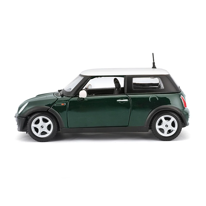 Maisto 1:24 Mini Cooper Vintage Diecast Model 4 Maisto 1:24 Mini Cooper Vintage Diecast Model - Image 4
