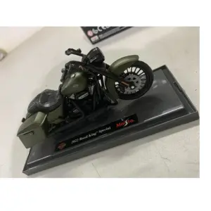 Maisto 1:18 Harley Davidson Motorcycle Diecast Model CVO Road Glide Road King Special Alloy Luxury Vehicle Ornament Kid Toy Gift