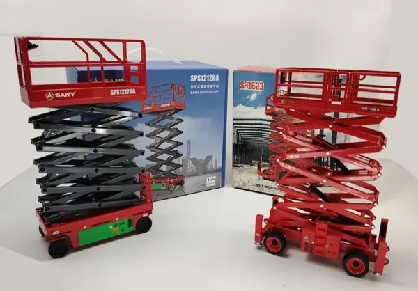 1:30 LGMG 1623 Off-road Scissor Lift Replica - Image 18
