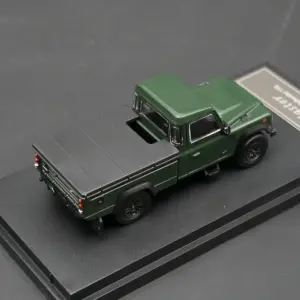 Diecast Master 1/64 Scale Land Rover Defenders 11 S0c7d35a7e6774606942c0e1fb8677787s
