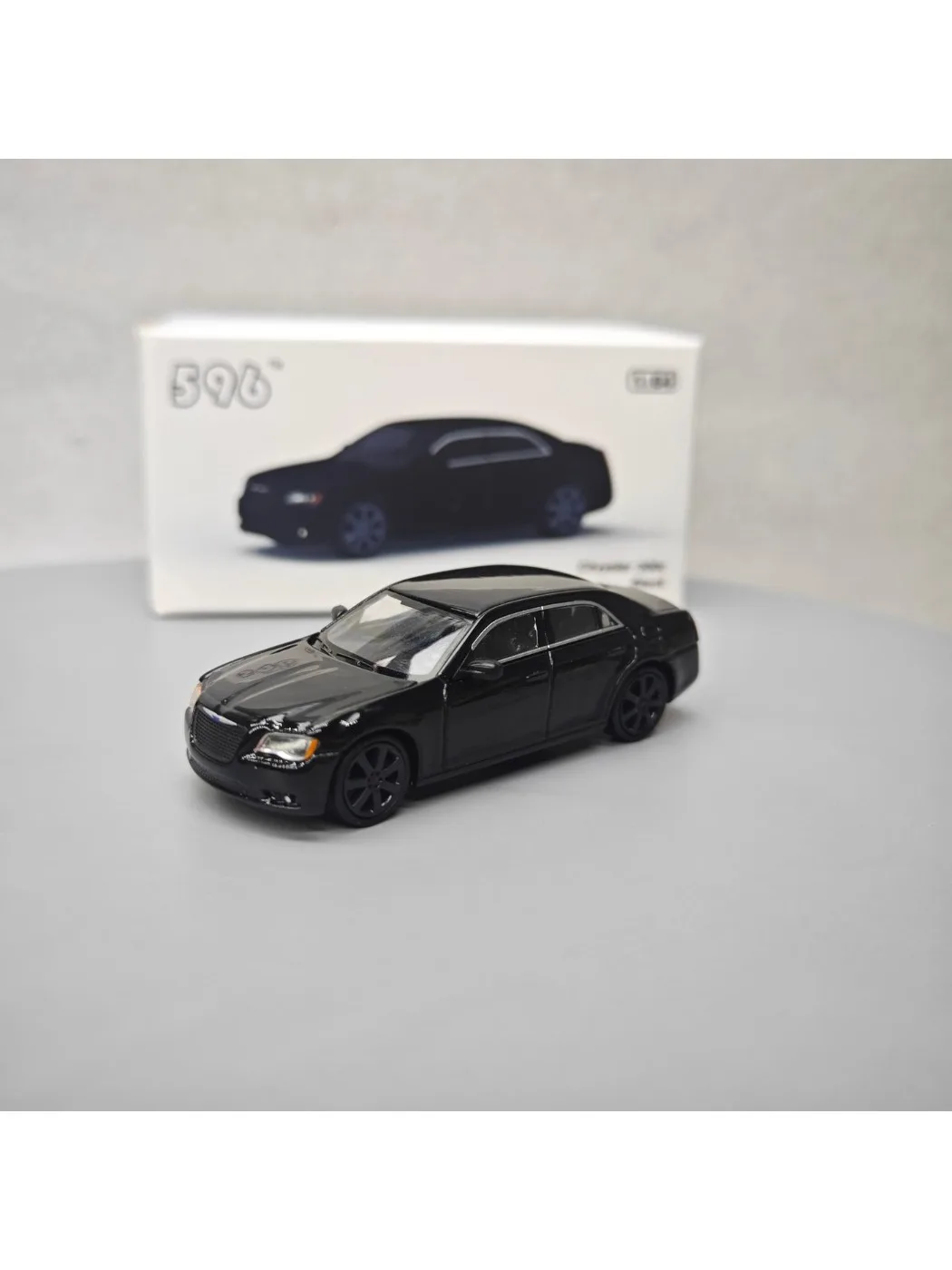 596 1:64 Chrysler 300c Diecast Car Model 6 596 1:64 Chrysler 300c Diecast Car Model - Image 6