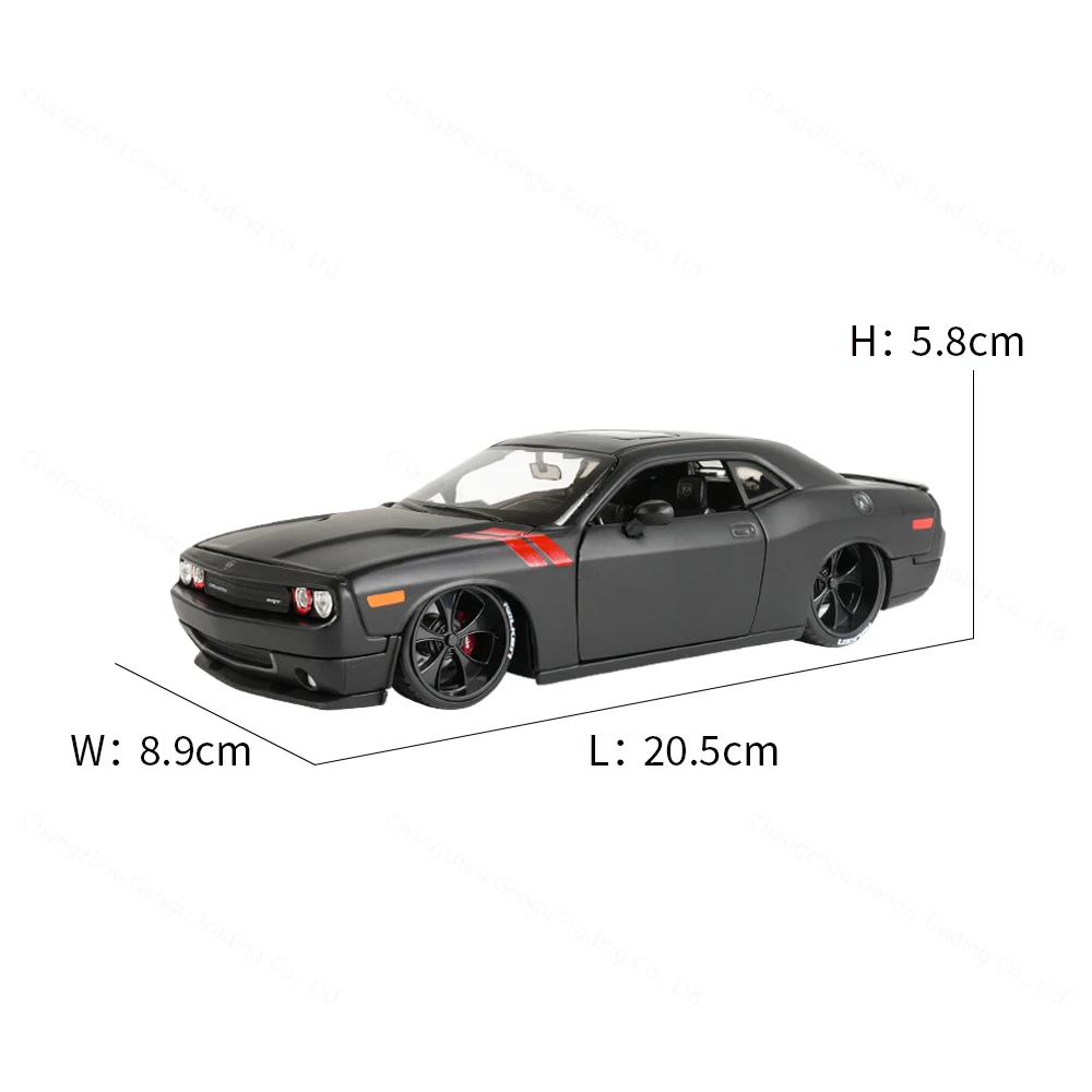 Maisto 1:24 Black Dodge Challenger Model Car 3 Maisto 1:24 Black Dodge Challenger Model Car - Image 3