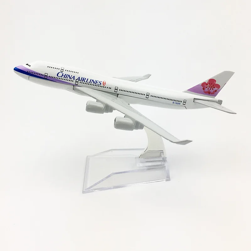 Swissair Boeing 747 Diecast Model Airplane 5 Swissair Boeing 747 Diecast Model Airplane - Image 5