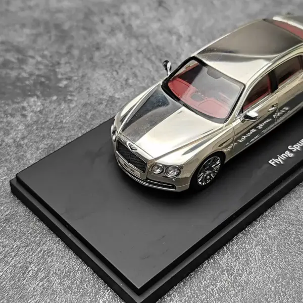 Diecast 1:43 Scale Flying Super W12 Alloy Car Model - Image 4