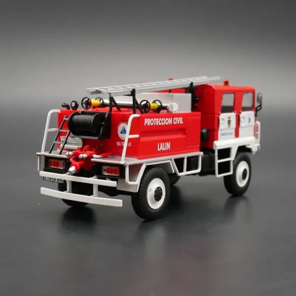 Diecast 1:43 Scale Pegaso Fire Engine Model - Image 3