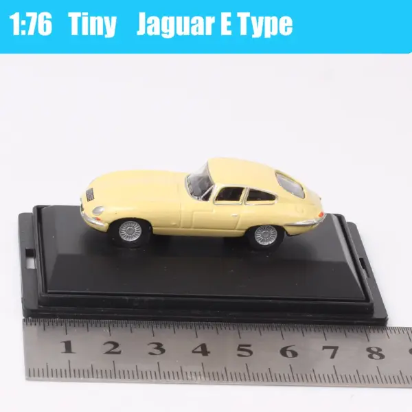 1/76 Scale Diecast Jaguar Albion Horsebox Toy - Image 13