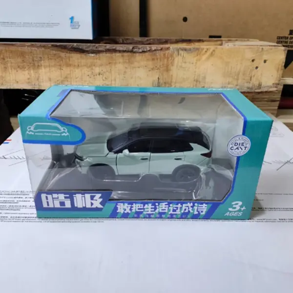 Dongfeng Huge 1/24 Scale Alloy Car Model - Image 5