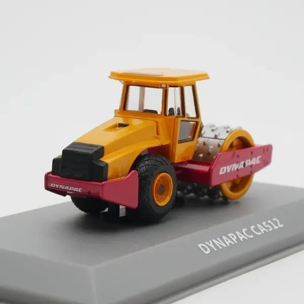 Diecast Dynapac CA512 1:72 Scale Collectible Model - Image 4