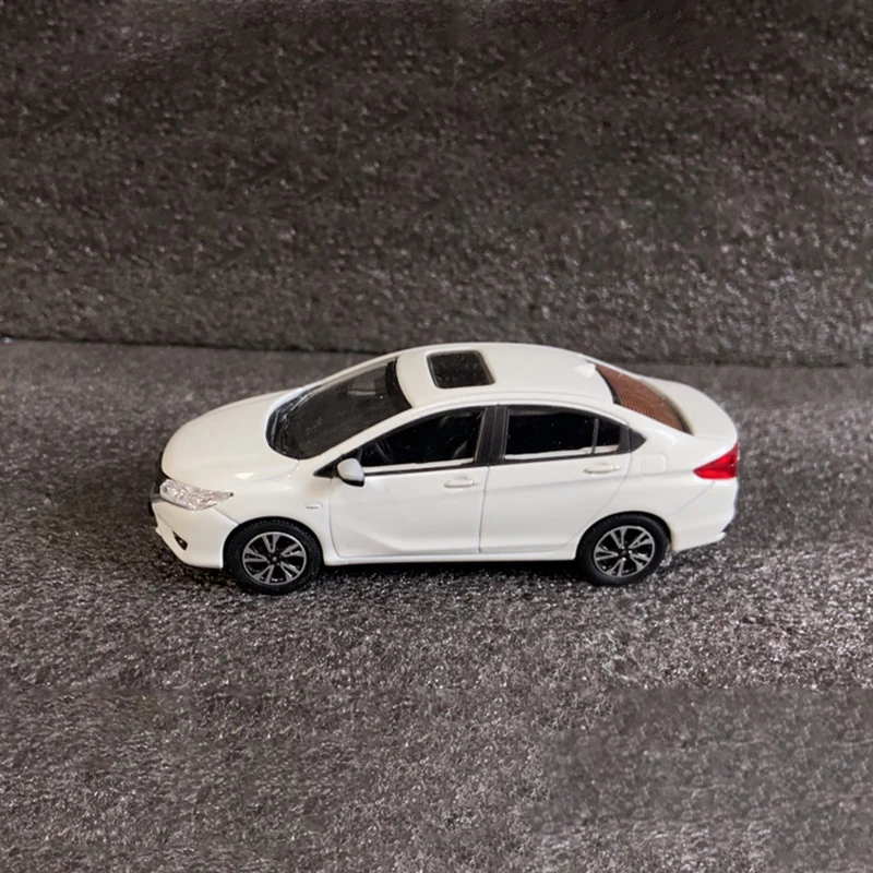 1:43 Scale Diecast Honda Greiz Model Car 2 1:43 Scale Diecast Honda Greiz Model Car - Image 2