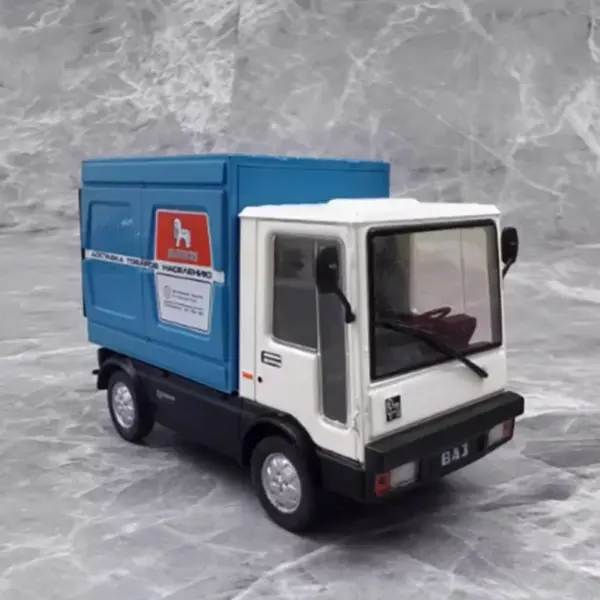 1/43 Scale Lada 2802 Diecast Van Model - Image 3