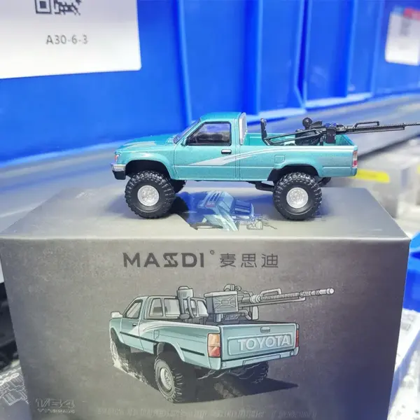 1/64 Scale 1995 Toyota Hilux RN80 Model Car - Image 6