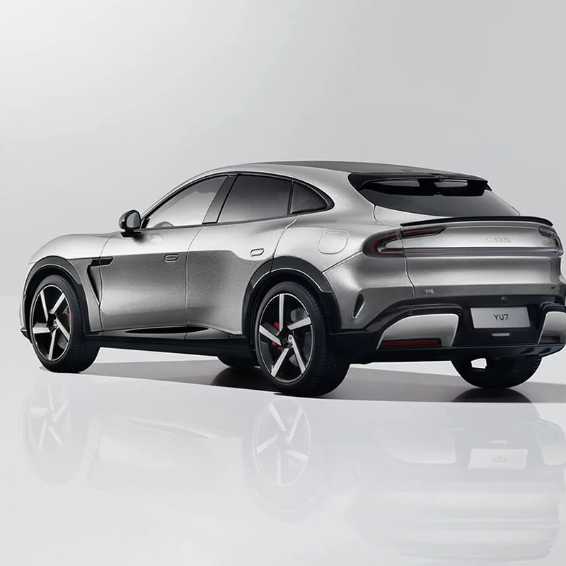 Xiaomi YU7 Jewel Green Titanium Alloy SUV Model 1:18 Scale 800V Medium Large Pure Electric Officially Licensed Collector's Toy 8 Xiaomi YU7 Jewel Green Titanium Alloy SUV Model 1:18 Scale 800V Medium Large Pure Electric Officially Licensed Collector's Toy - Image 8