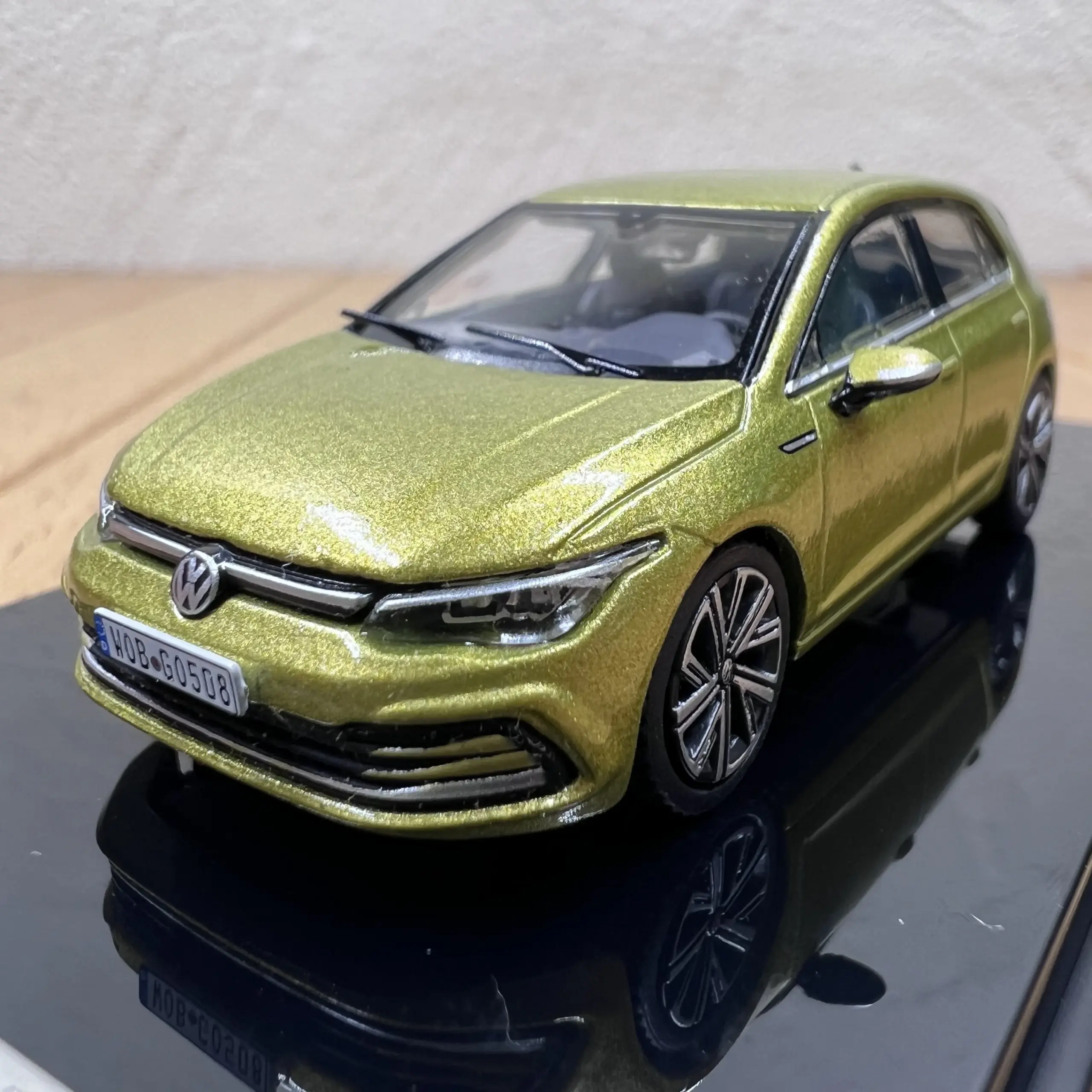 1:64 Scale Diecast Volkswagen Golf GTI Model 4 1:64 Scale Diecast Volkswagen Golf GTI Model - Image 4