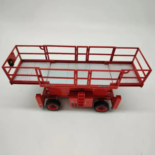 1:30 LGMG 1623 Off-road Scissor Lift Replica - Image 14