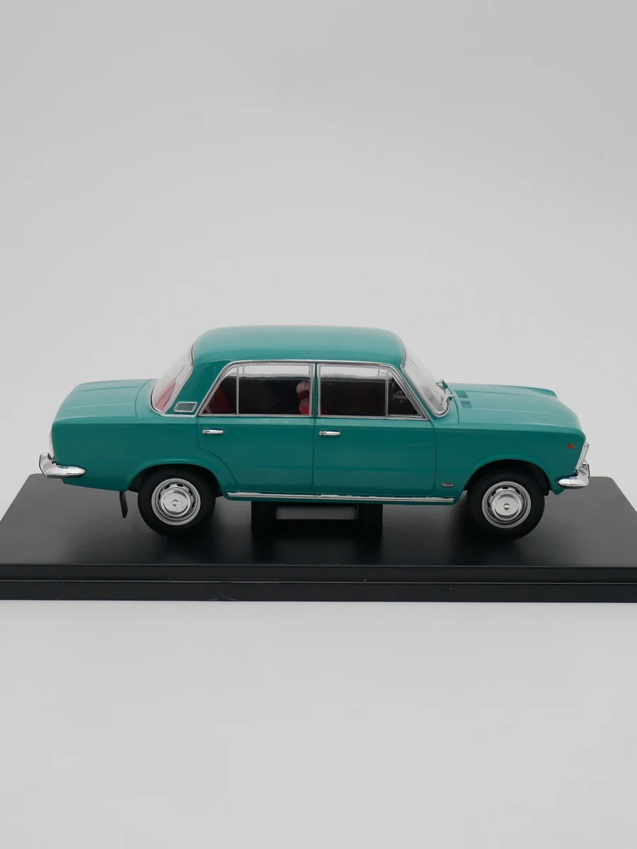 Diecast 1:24 Scale Polski Fiat 125P 1970 5 Diecast 1:24 Scale Polski Fiat 125P 1970 - Image 5