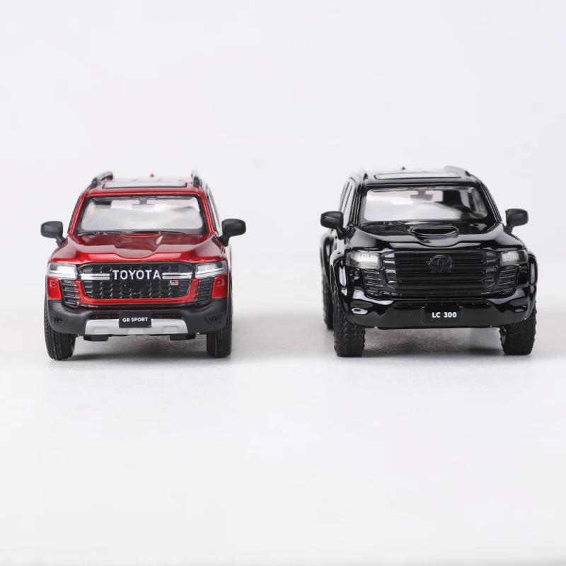 MASDI 1:64 Land Cruiser LC300 Diecast Car 5 MASDI 1:64 Land Cruiser LC300 Diecast Car - Image 5