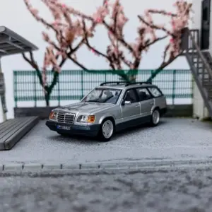 Mortal 1:64 Benz S124 Station Wagon Model 9 S1eaf38fed40f45e2bdcf6fa6d5b08819n
