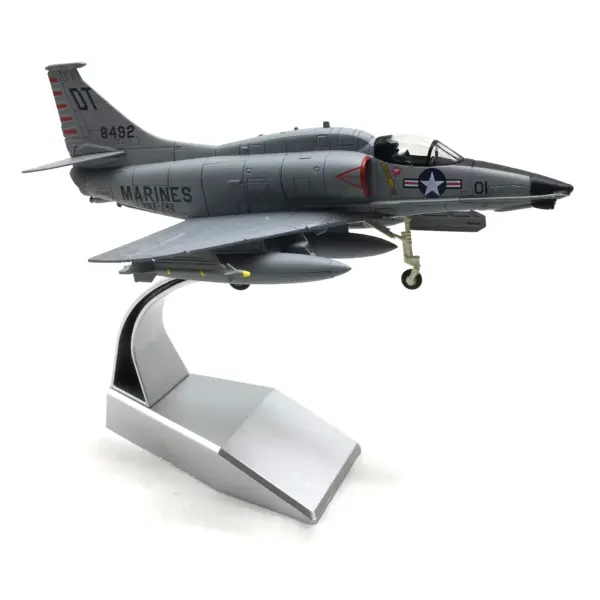 1:72 Scale USAF Marine Corps A-4 Aircraft Model - Image 7