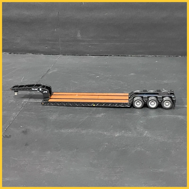 1:87 Peterbilt 389 Heavy Transport Model 6 1:87 Peterbilt 389 Heavy Transport Model - Image 6