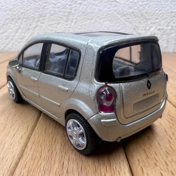 2012 MODUS 1:43 Scale Alloy Model Car - Image 4