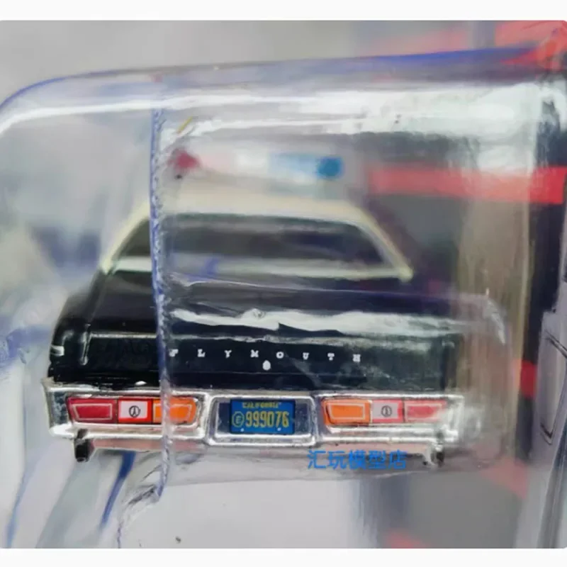 Welly 1:64 Scale 1977 Plymouth Fury Model 4 Welly 1:64 Scale 1977 Plymouth Fury Model - Image 4