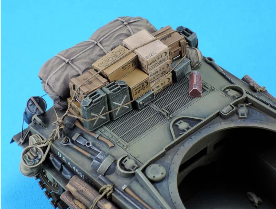 1/35 Resin Unassembled American Sherman Tank Model Kit 4 1/35 Resin Unassembled American Sherman Tank Model Kit - Image 4