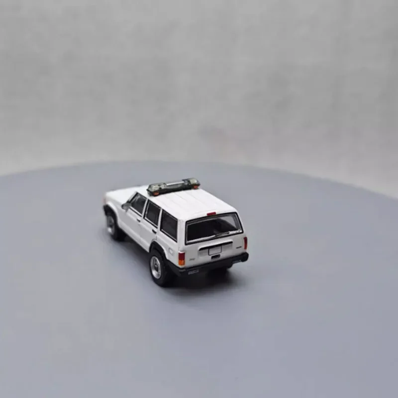 1997 Jeep Cherokee Police Model 1:64 Collectible 3 1997 Jeep Cherokee Police Model 1:64 Collectible - Image 3