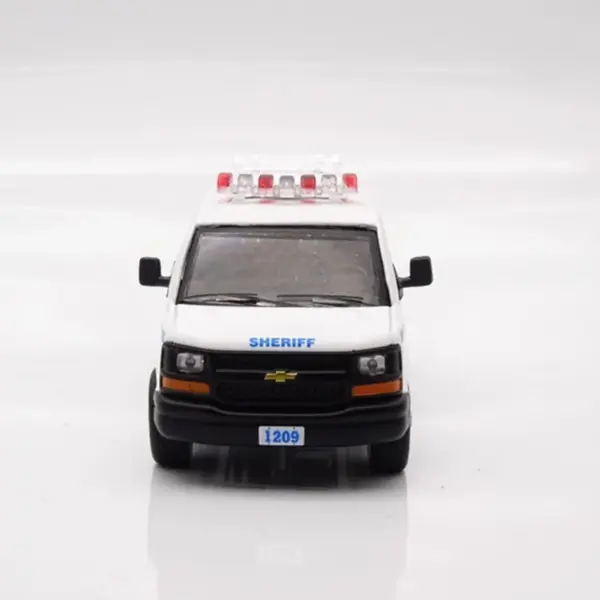 1/64 Scale Chevrolet Express VAN Alloy Model - Image 5
