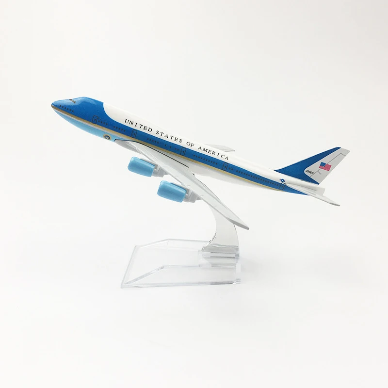 Japan Airlines Boeing 747 Diecast Model Aircraft 4 Japan Airlines Boeing 747 Diecast Model Aircraft - Image 4