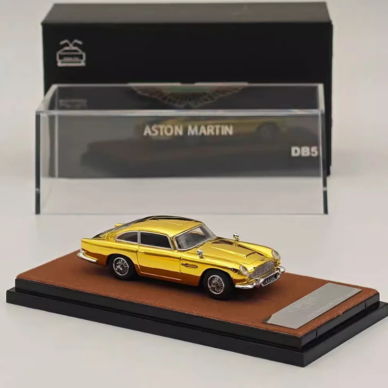 Aston DB5/DB12 1:64 Scale Alloy Collectible Model 5 Aston DB5/DB12 1:64 Scale Alloy Collectible Model - Image 5